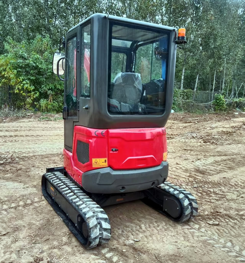 小型挖掘机BMPC25