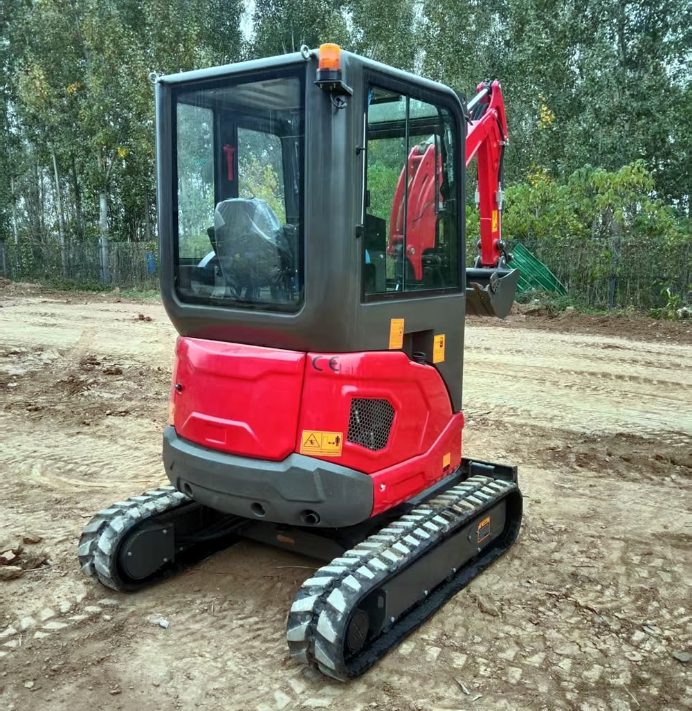 小型挖掘机BMPC25